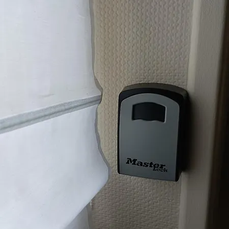 Apartment Cosy A Hyper Centre Proche Aeroport Et Gare Sncf Beauvais